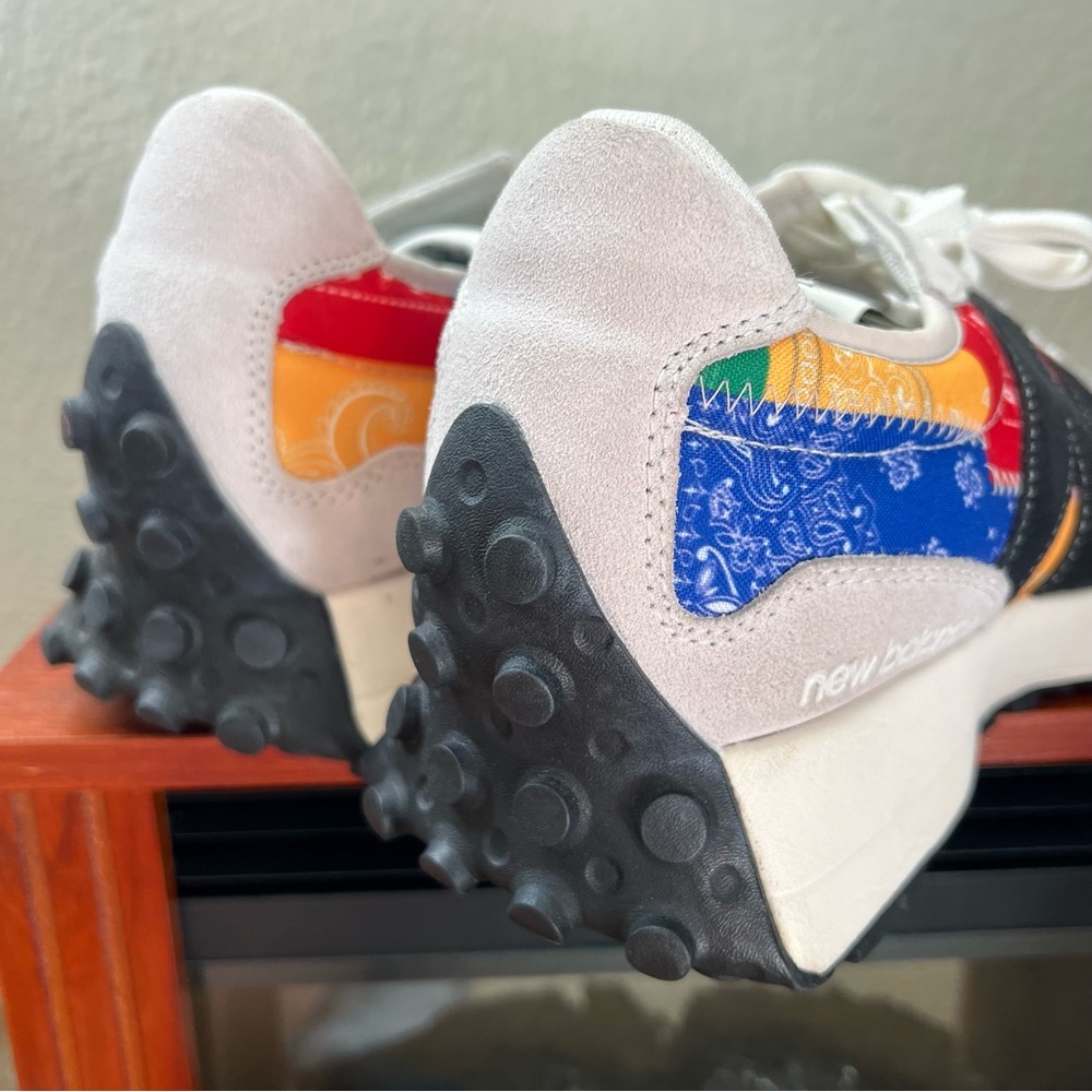 New Balance x Shoe Palace 327 Unity Patchwork Bandana - Picture 6 of 10